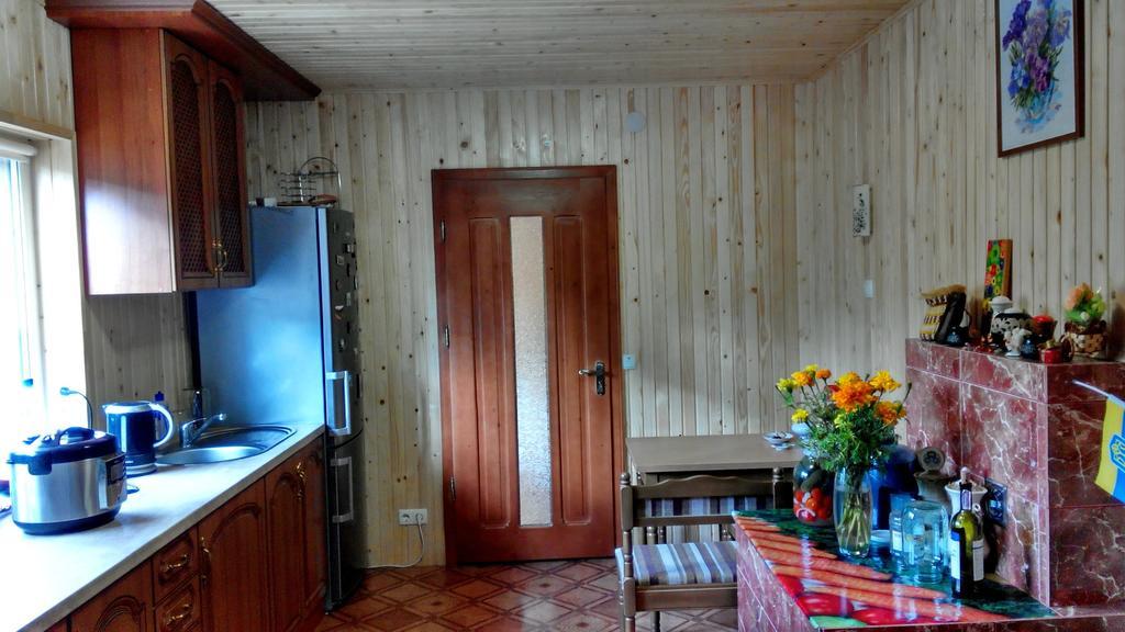 Cottage Ozerniy 라제슈치나 객실 사진
